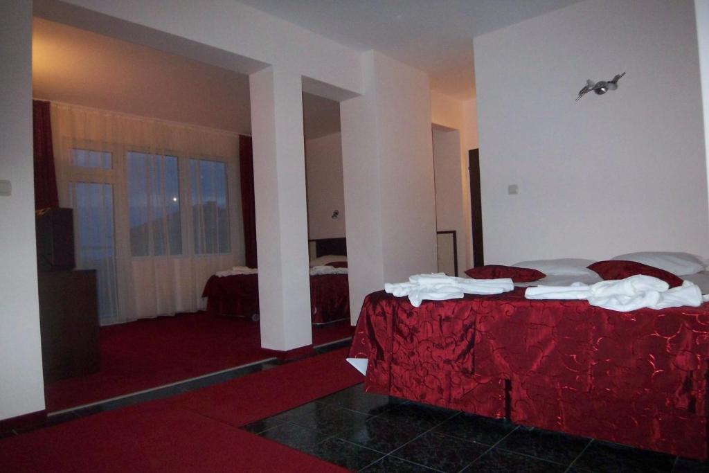 Peshev Family Hotel Nesebar Room photo