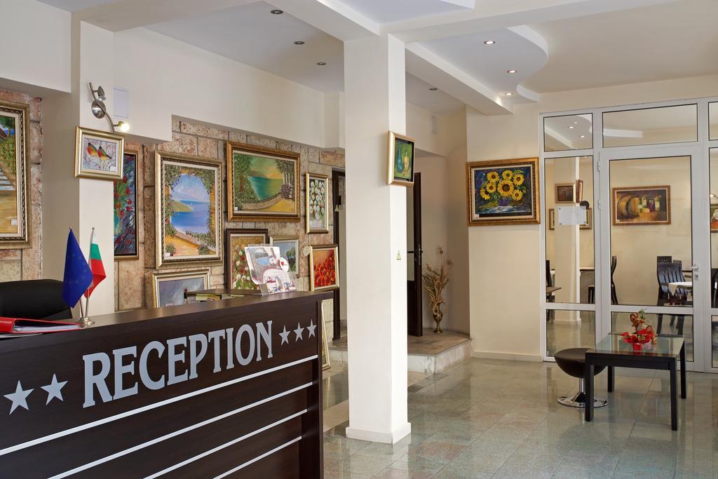 Peshev Family Hotel Nesebar Exterior photo